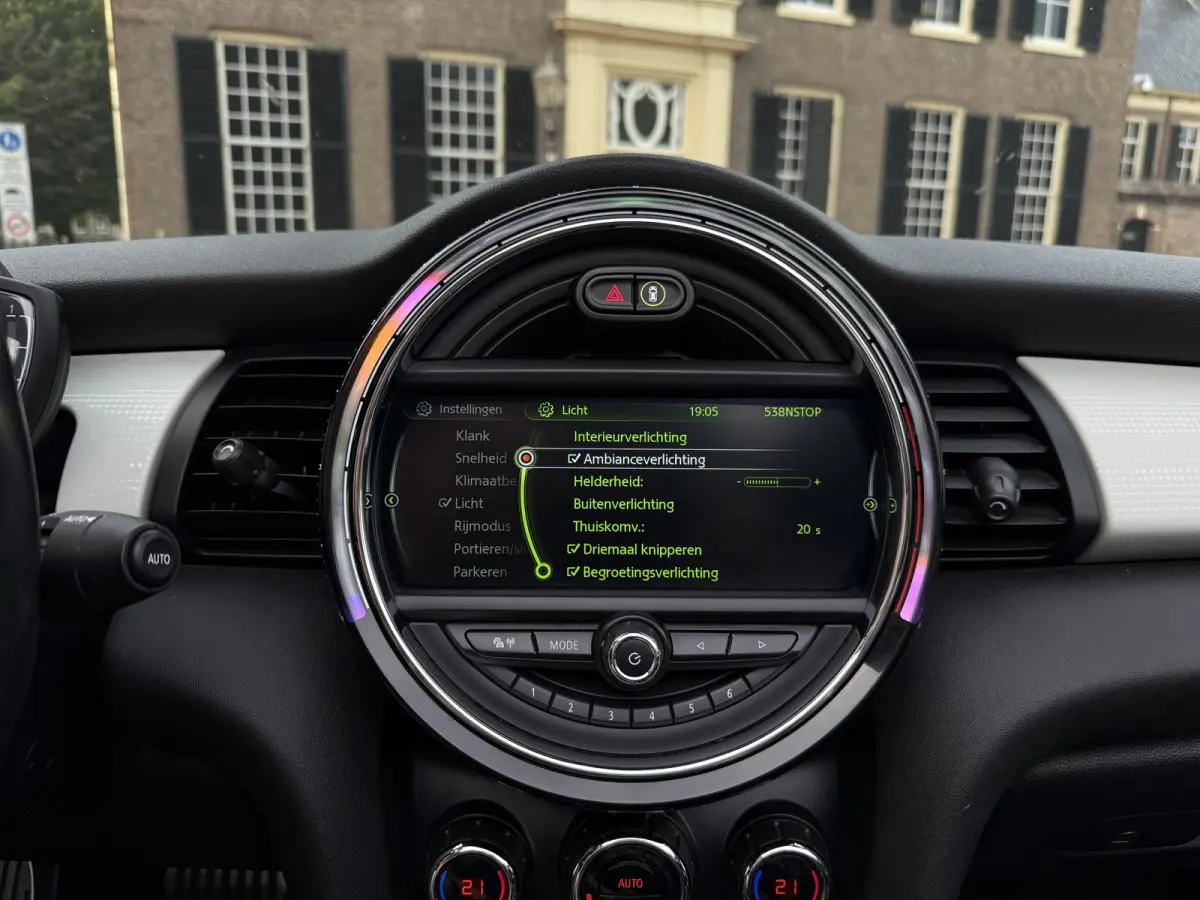 2.0 John Works Chili Aut. l ACC l Leder l Camera l Keyless l Harman/Kardon