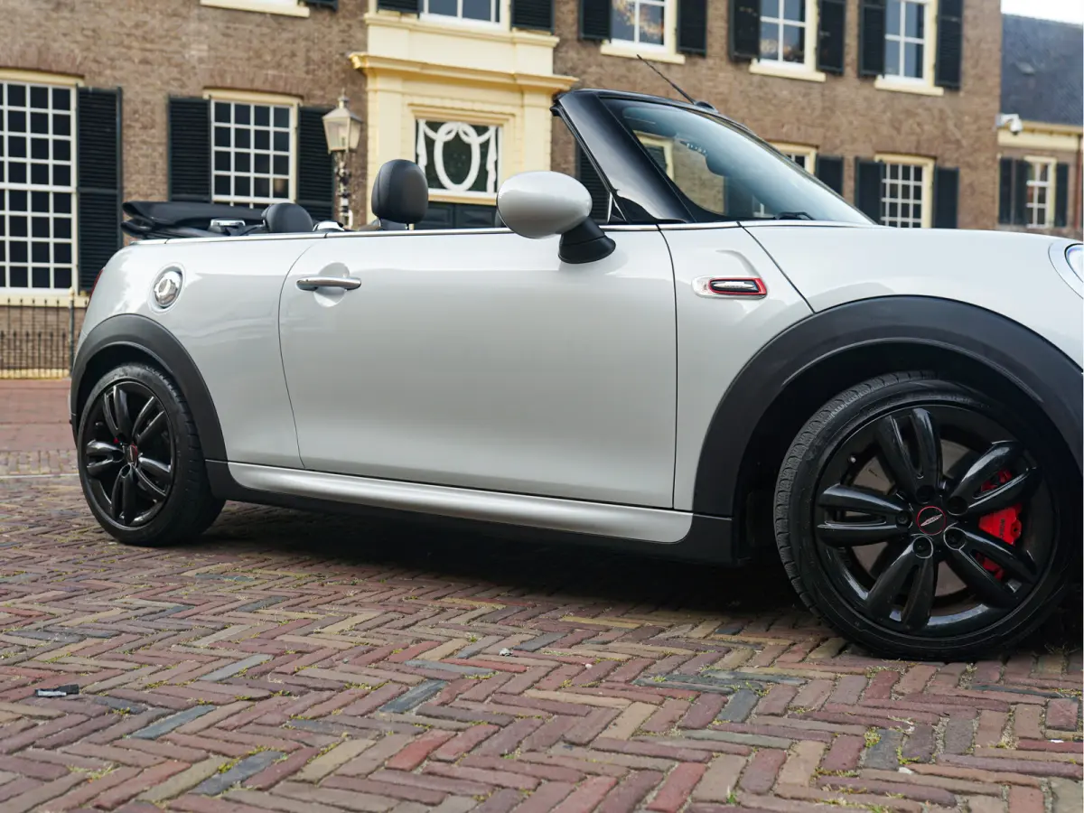 2.0 John Works Chili Aut. l ACC l Leder l Camera l Keyless l Harman/Kardon