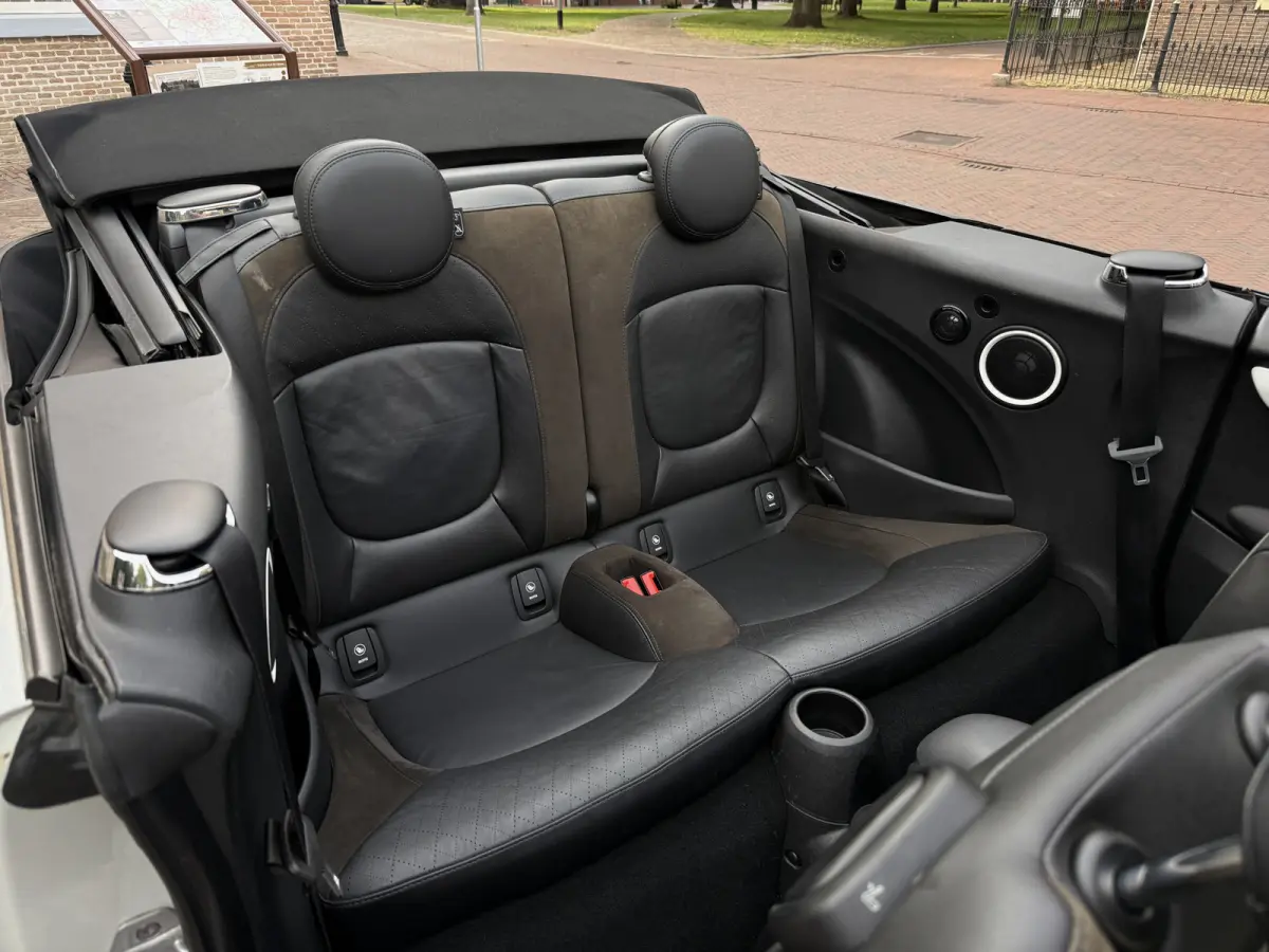 2.0 John Works Chili Aut. l ACC l Leder l Camera l Keyless l Harman/Kardon
