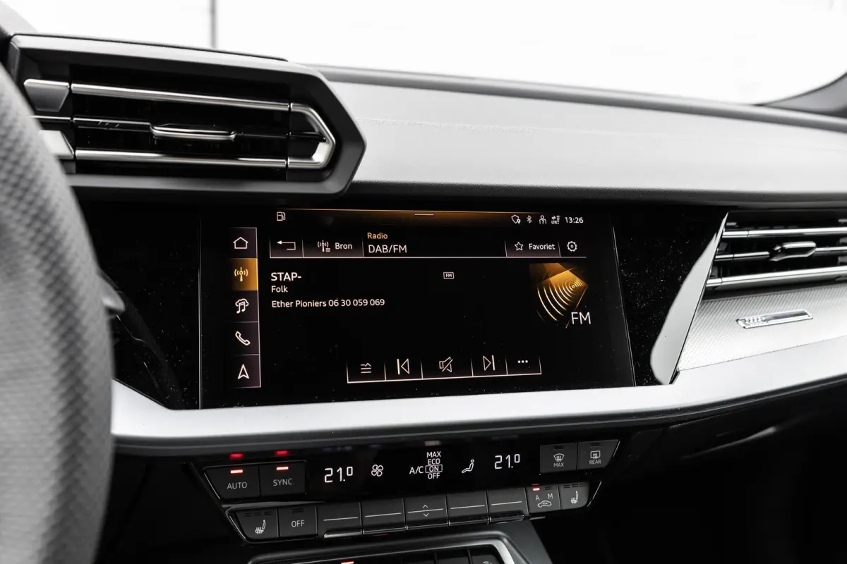 30 TFSI 116pk S-tronic S edition | 18 inch velgen | Lichtpakket Pro | Stoelverwarming