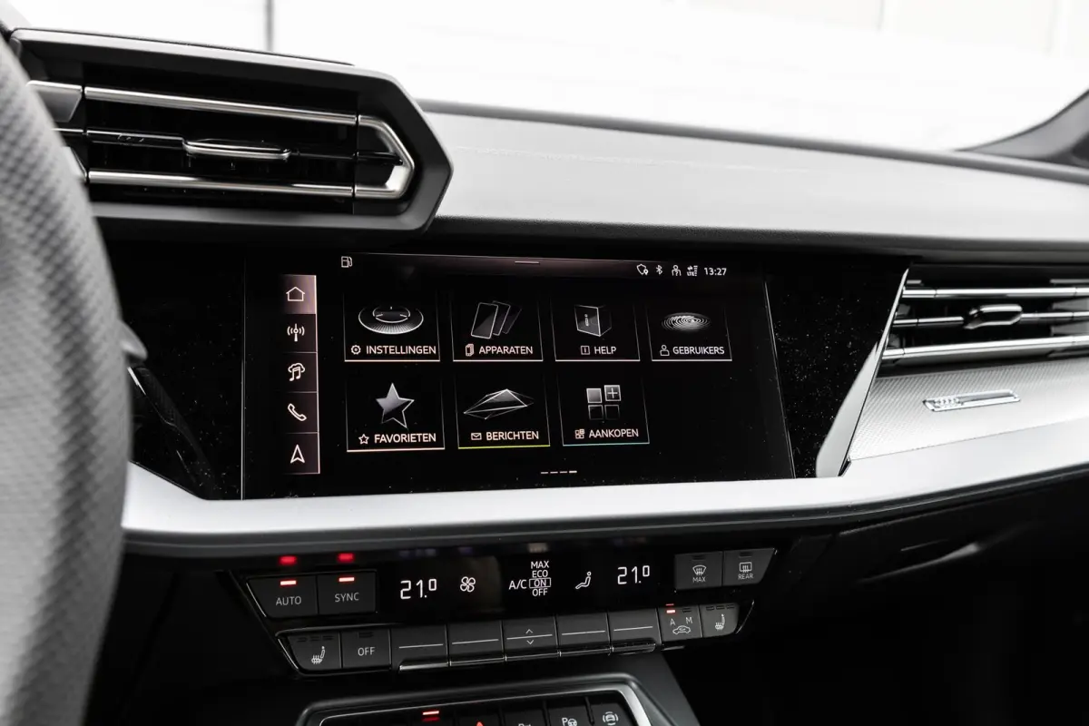 30 TFSI 116pk S-tronic S edition | 18 inch velgen | Lichtpakket Pro | Stoelverwarming