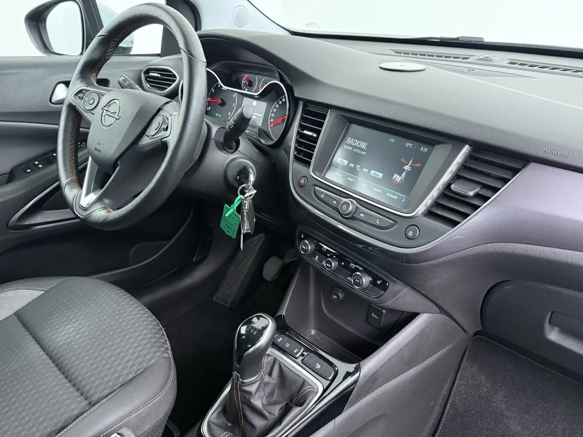 1.2 Innovation | Trekhaak | Parkeersensoren voor en achter | Cruise Control | | Airco (automatisch) | Armsteun voor | Bestuurdersairbag