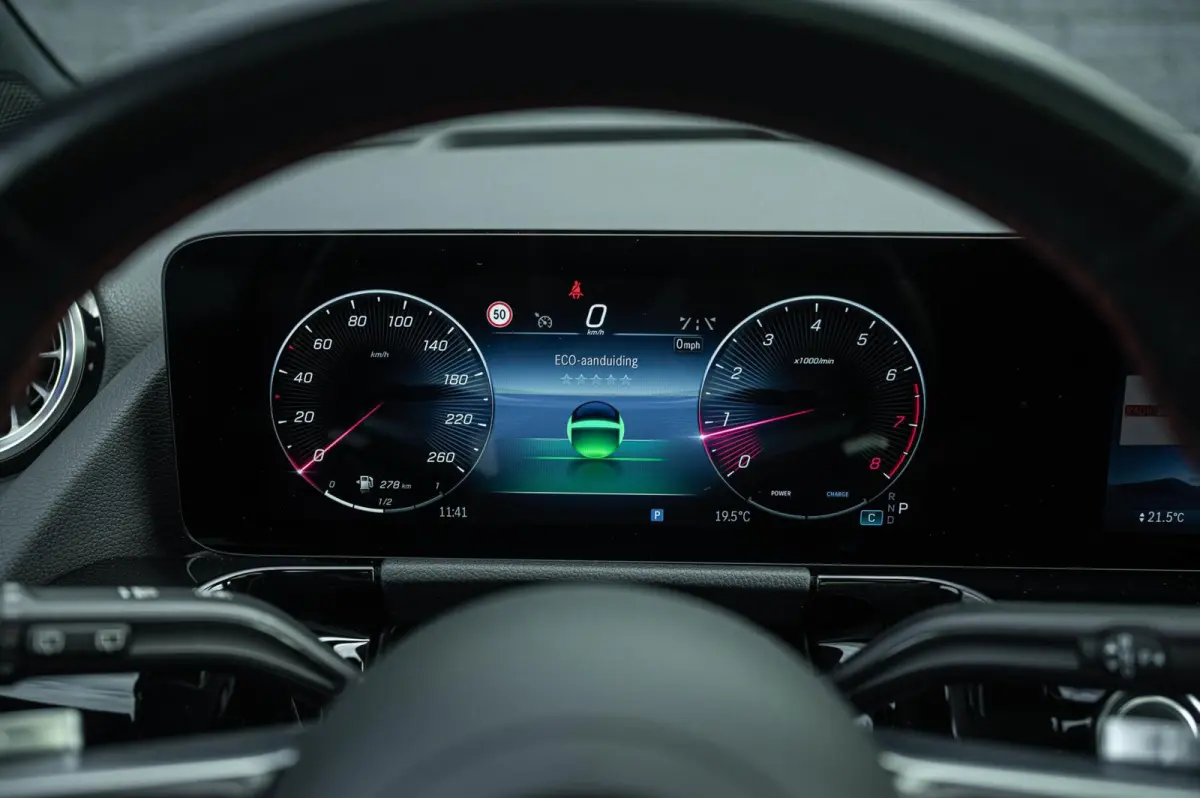 180 AMG LINE PANORAMADAK TREKHAAK HEAD UP 360 CAMERA STOELVERWARMING