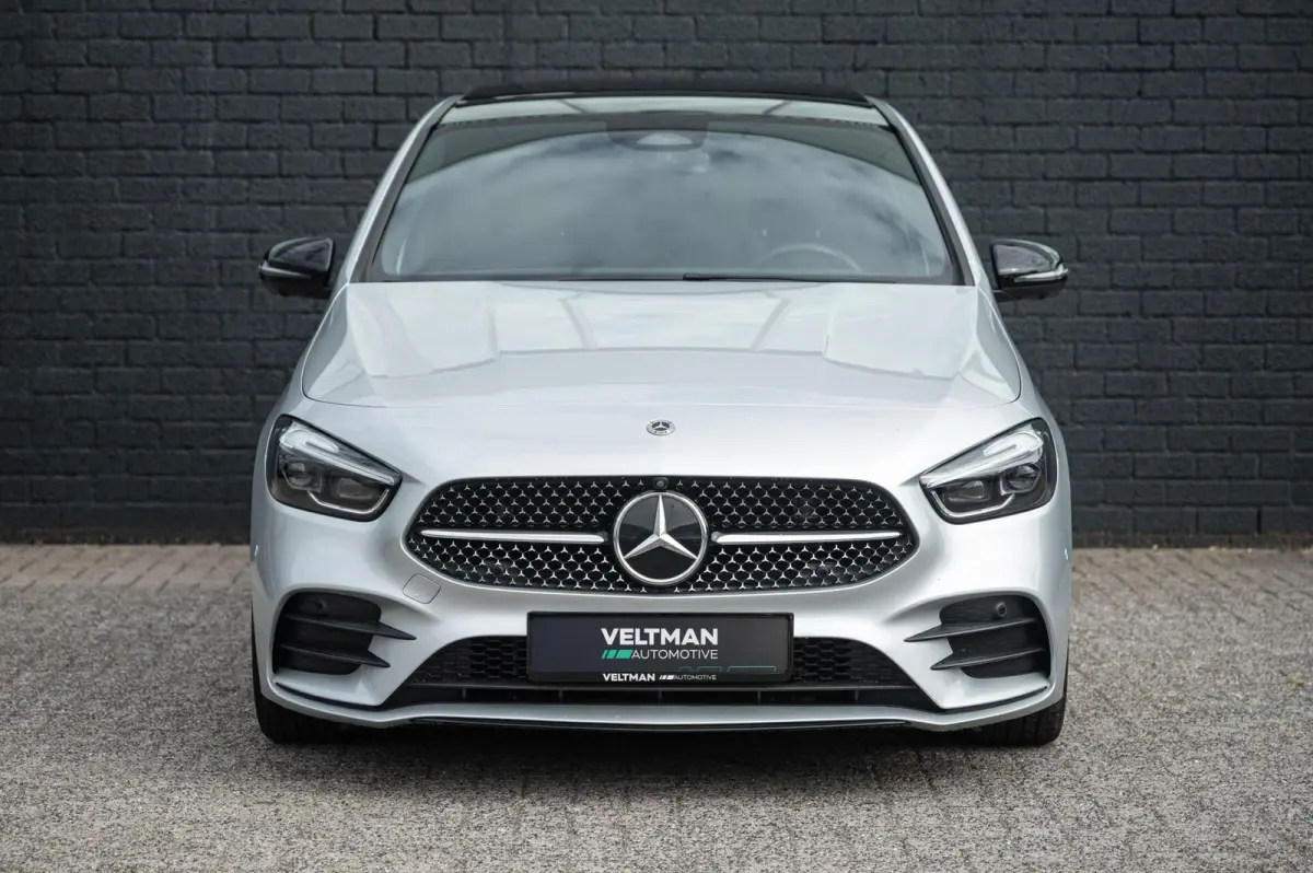 180 AMG LINE PANORAMADAK TREKHAAK HEAD UP 360 CAMERA STOELVERWARMING