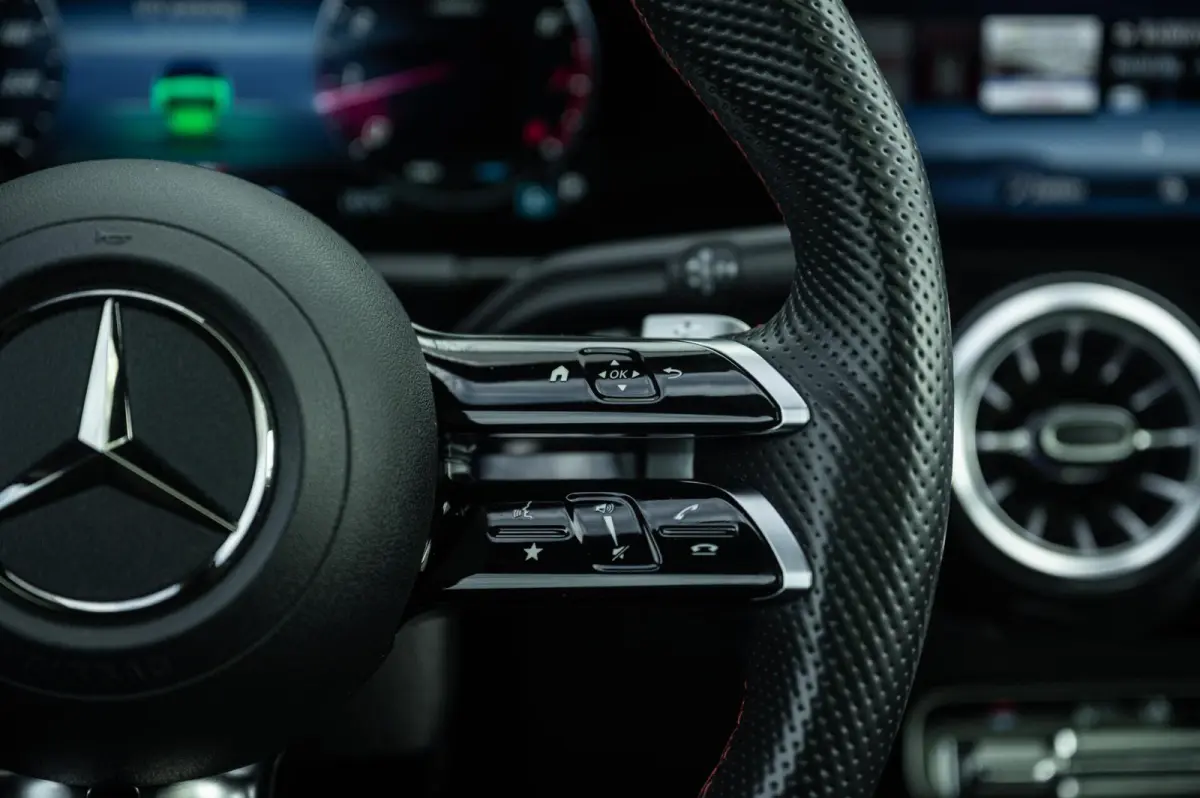 180 AMG LINE PANORAMADAK TREKHAAK HEAD UP 360 CAMERA STOELVERWARMING