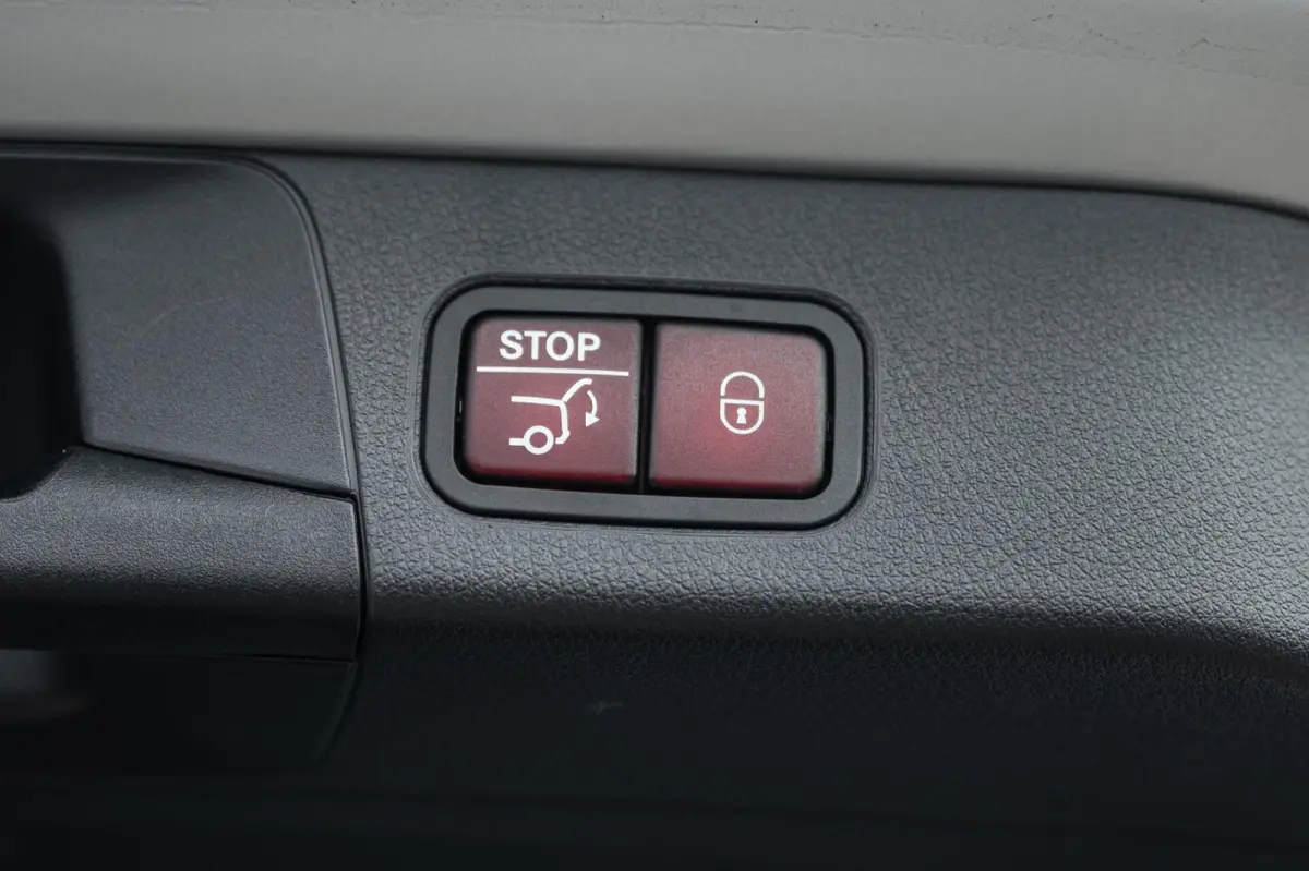 180 AMG LINE PANORAMADAK TREKHAAK HEAD UP 360 CAMERA STOELVERWARMING