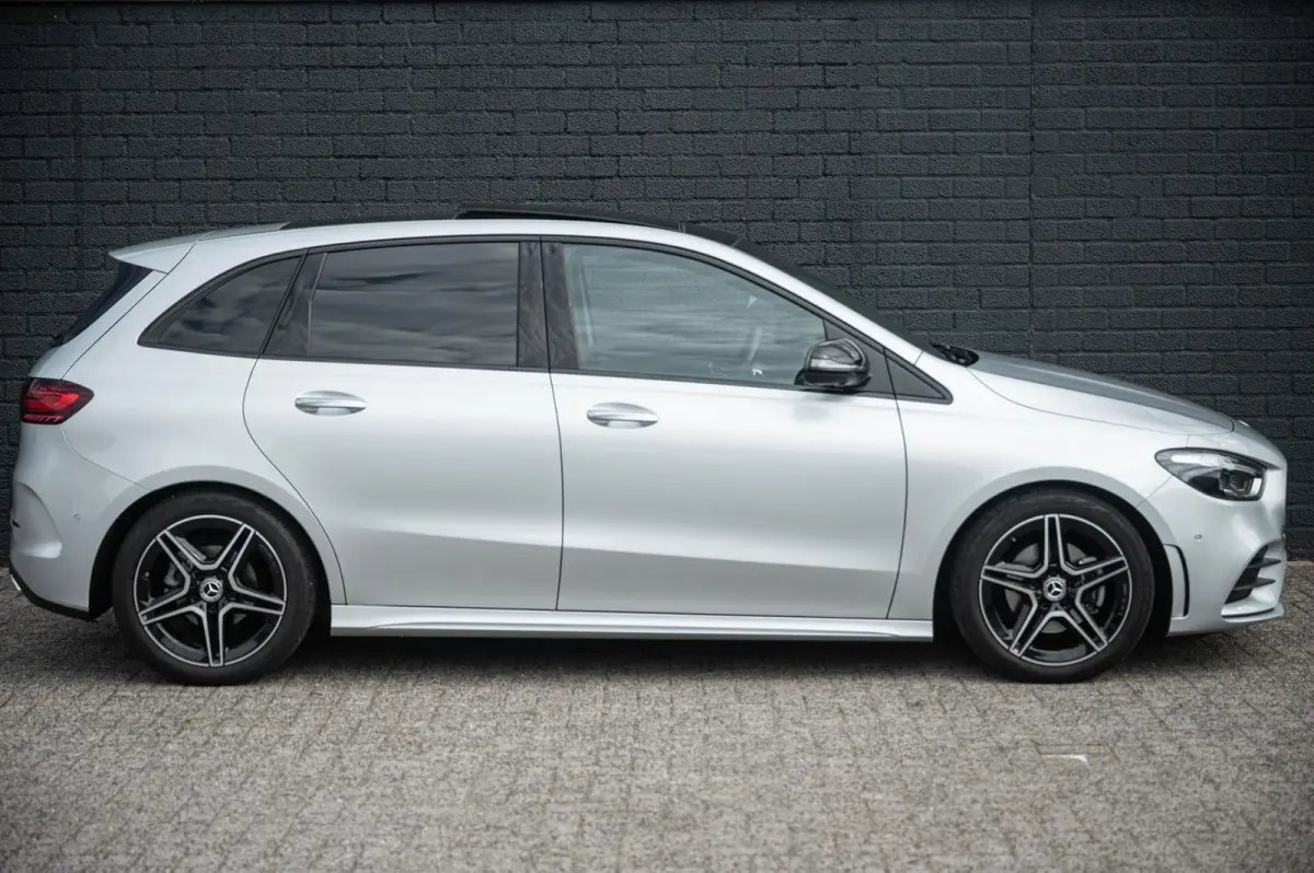 180 AMG LINE PANORAMADAK TREKHAAK HEAD UP 360 CAMERA STOELVERWARMING
