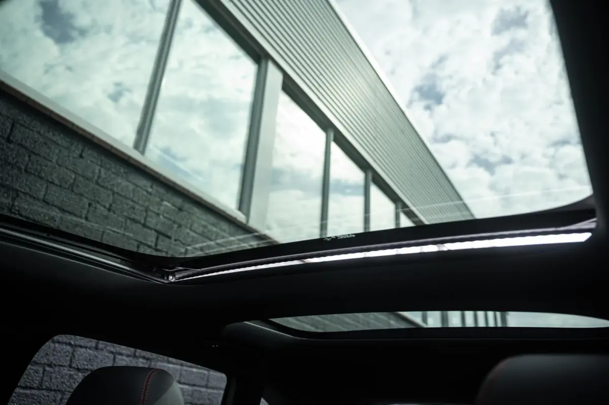 180 AMG LINE PANORAMADAK TREKHAAK HEAD UP 360 CAMERA STOELVERWARMING