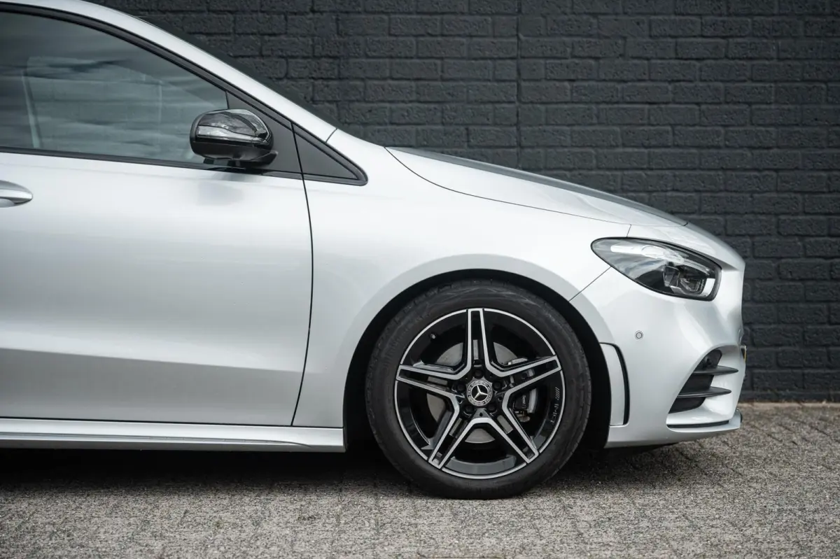 180 AMG LINE PANORAMADAK TREKHAAK HEAD UP 360 CAMERA STOELVERWARMING