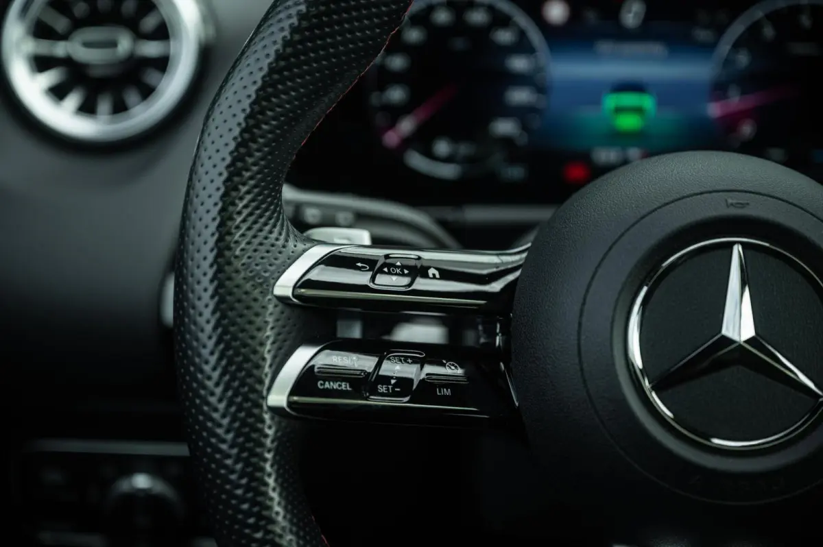 180 AMG LINE PANORAMADAK TREKHAAK HEAD UP 360 CAMERA STOELVERWARMING