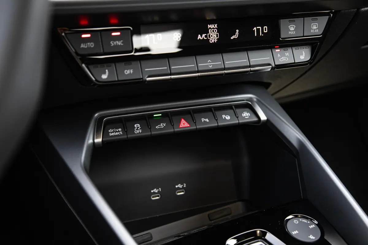 40 TFSI e 204pk Advanced edition | LMV 18'' | Panoramadak