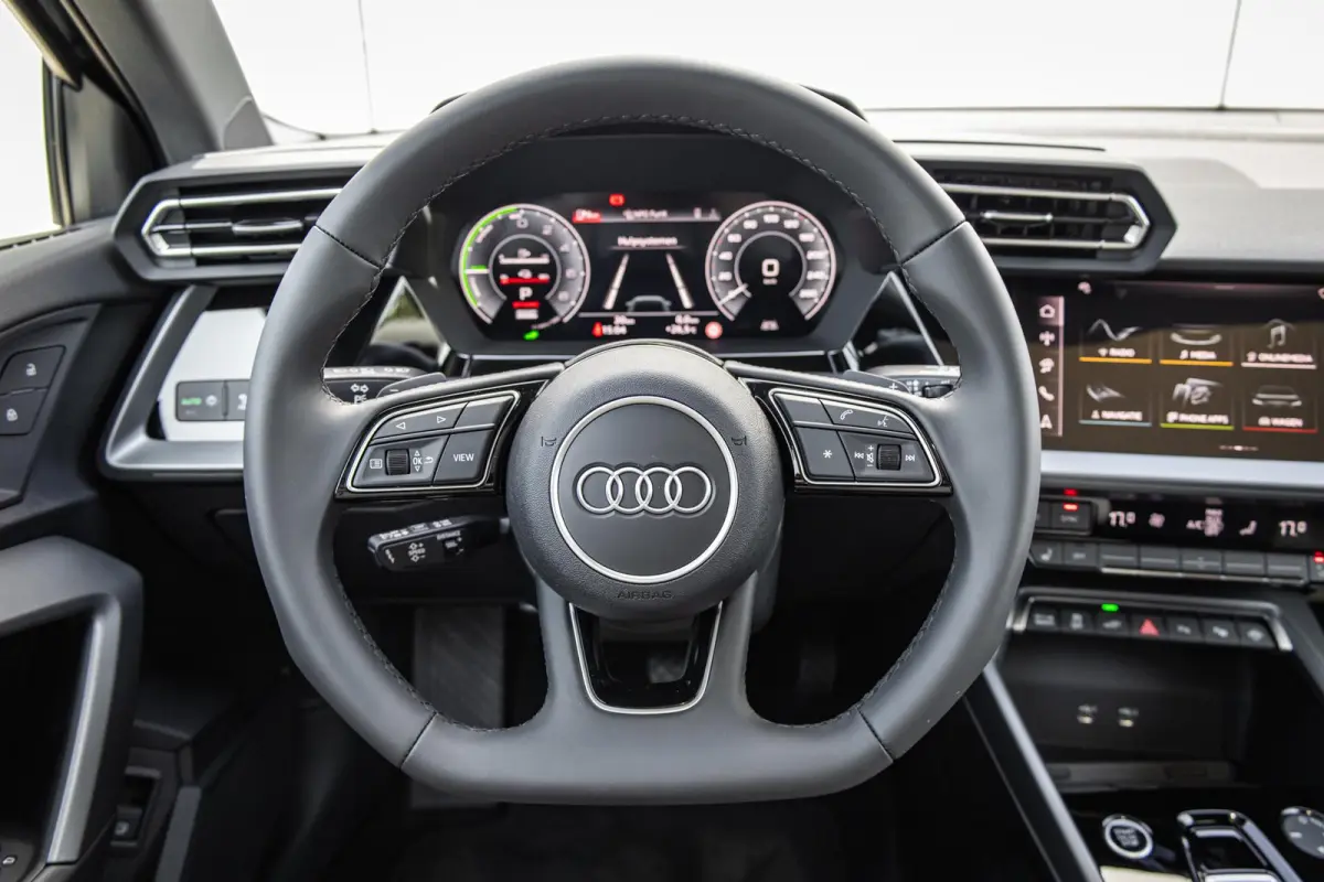 40 TFSI e 204pk Advanced edition | LMV 18'' | Panoramadak