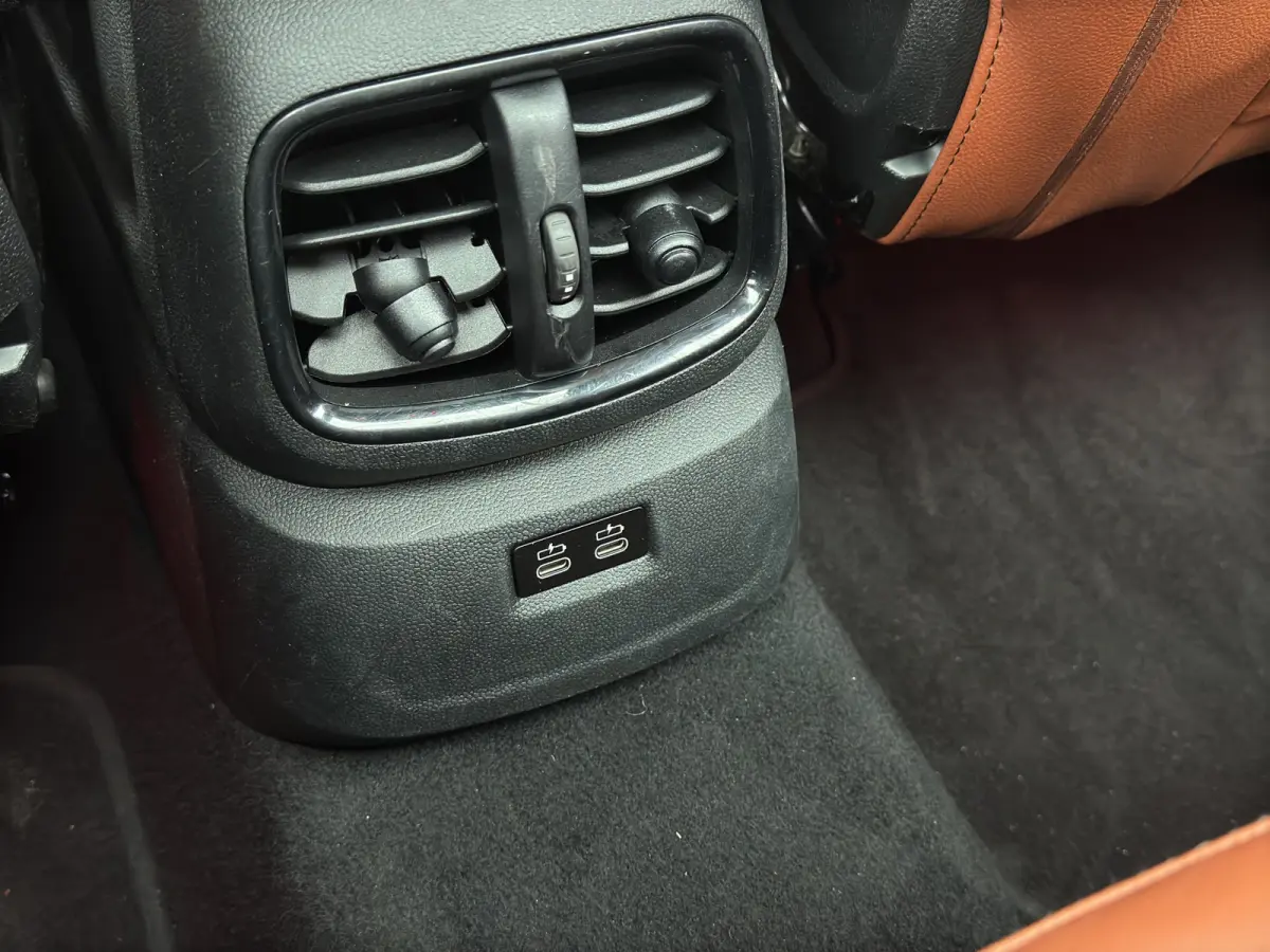 Cooper Chili | PANORAMADAK | STOELVERWARMING | HEAD-UP | PARKEERSENSOREN V+A | LMV 19" | NAVI | APPLE CARPLAY / ANDROID AUTO |