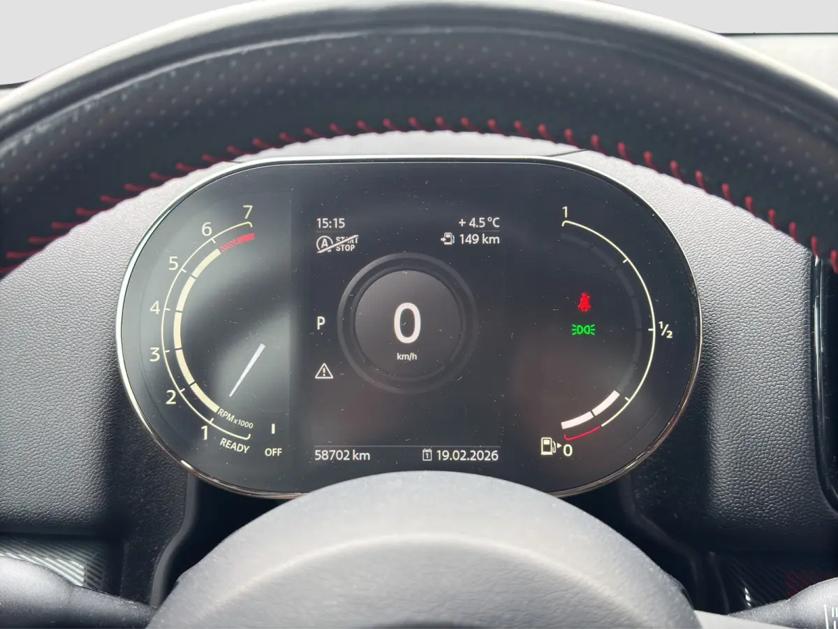 Cooper Chili | PANORAMADAK | STOELVERWARMING | HEAD-UP | PARKEERSENSOREN V+A | LMV 19" | NAVI | APPLE CARPLAY / ANDROID AUTO |