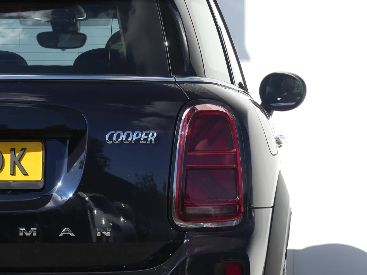 Cooper Chili | PANORAMADAK | STOELVERWARMING | HEAD-UP | PARKEERSENSOREN V+A | LMV 19" | NAVI | APPLE CARPLAY / ANDROID AUTO |