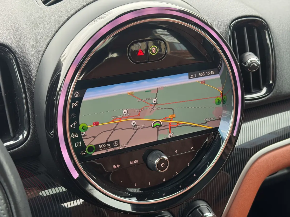 Cooper Chili | PANORAMADAK | STOELVERWARMING | HEAD-UP | PARKEERSENSOREN V+A | LMV 19" | NAVI | APPLE CARPLAY / ANDROID AUTO |