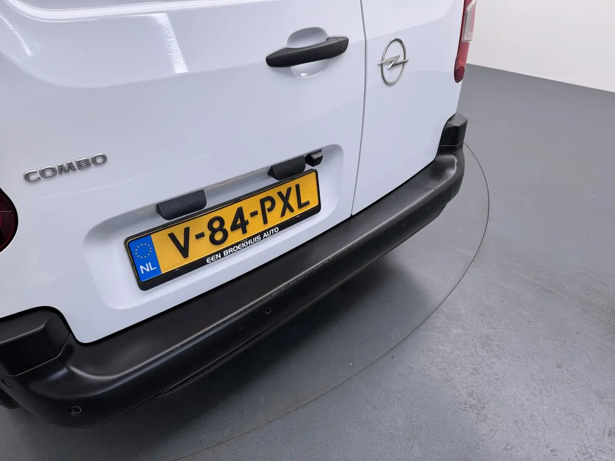 1.5D L1 130pk automaat | Achteruitrijcamera | Cruise control | Dodehoek detectie