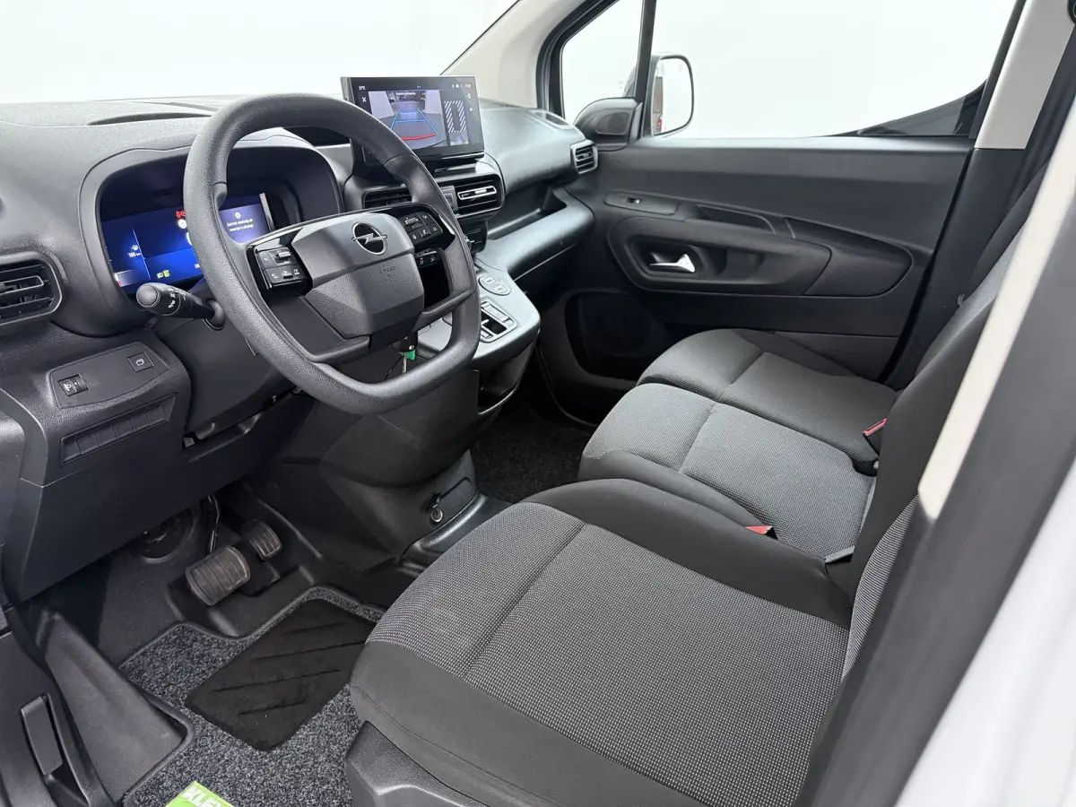 1.5D L1 130pk automaat | Achteruitrijcamera | Cruise control | Dodehoek detectie