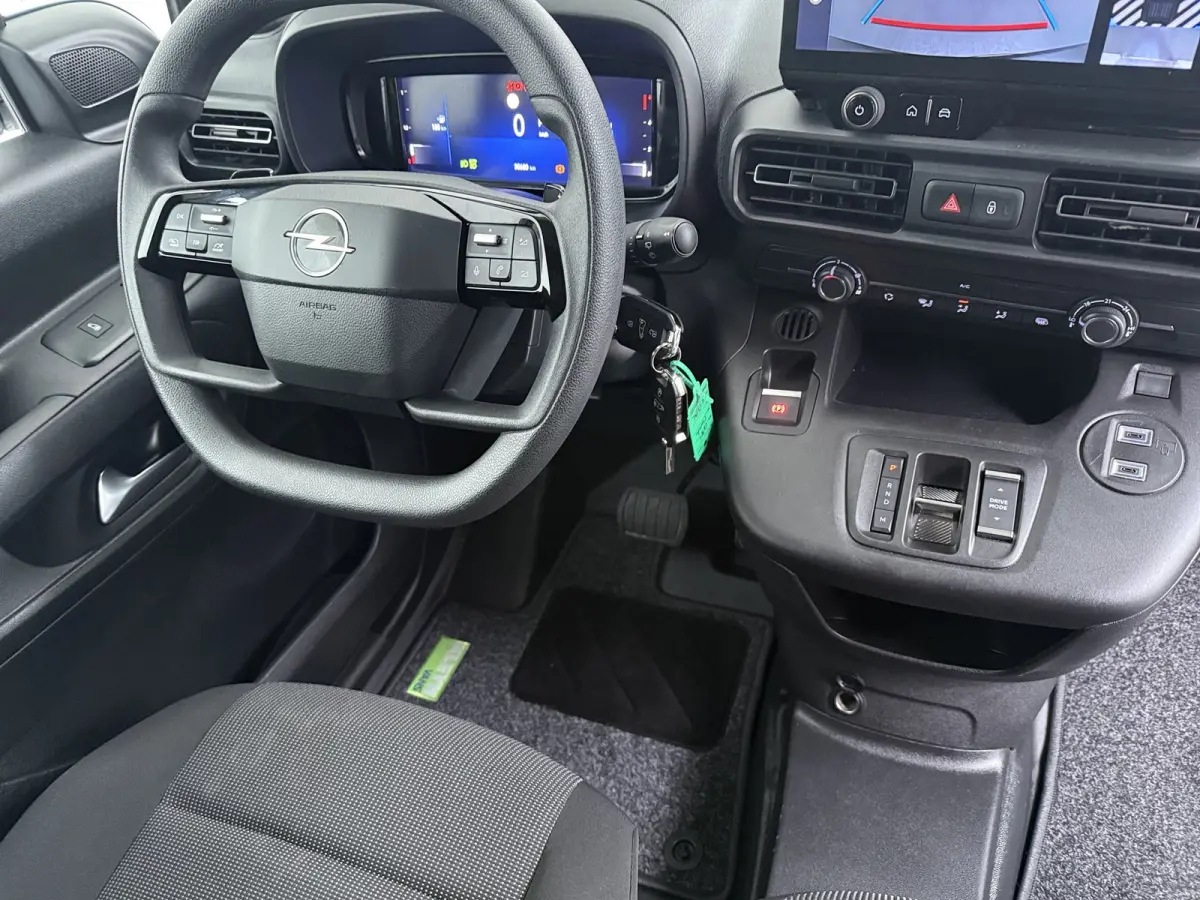 1.5D L1 130pk automaat | Achteruitrijcamera | Cruise control | Dodehoek detectie