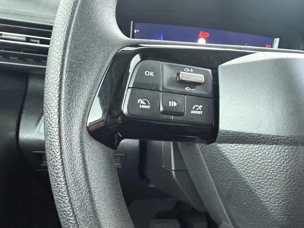 1.5D L1 130pk automaat | Achteruitrijcamera | Cruise control | Dodehoek detectie