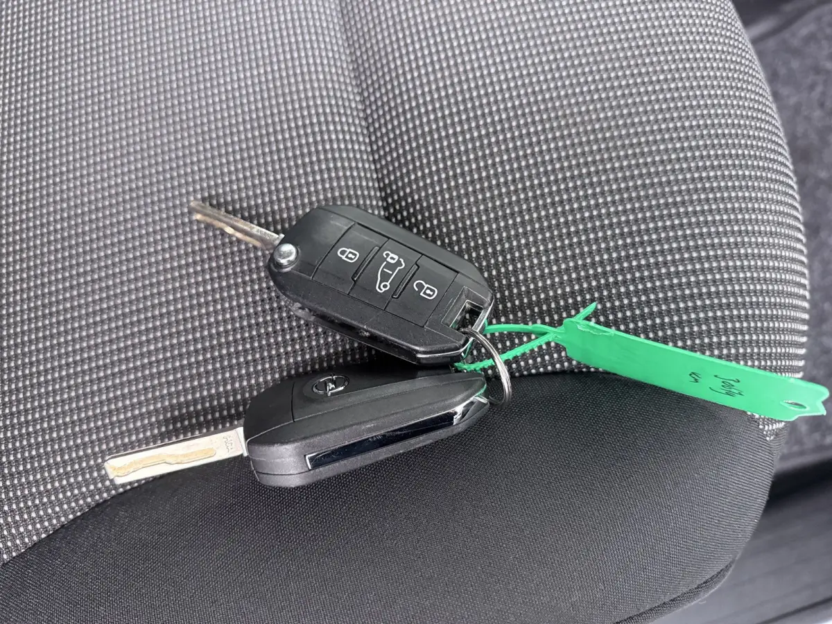 1.5D L1 130pk automaat | Achteruitrijcamera | Cruise control | Dodehoek detectie