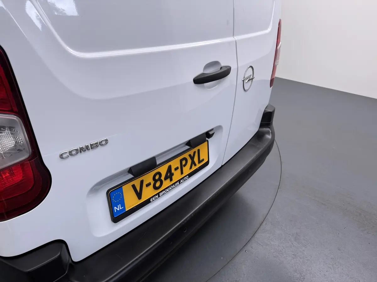 1.5D L1 130pk automaat | Achteruitrijcamera | Cruise control | Dodehoek detectie