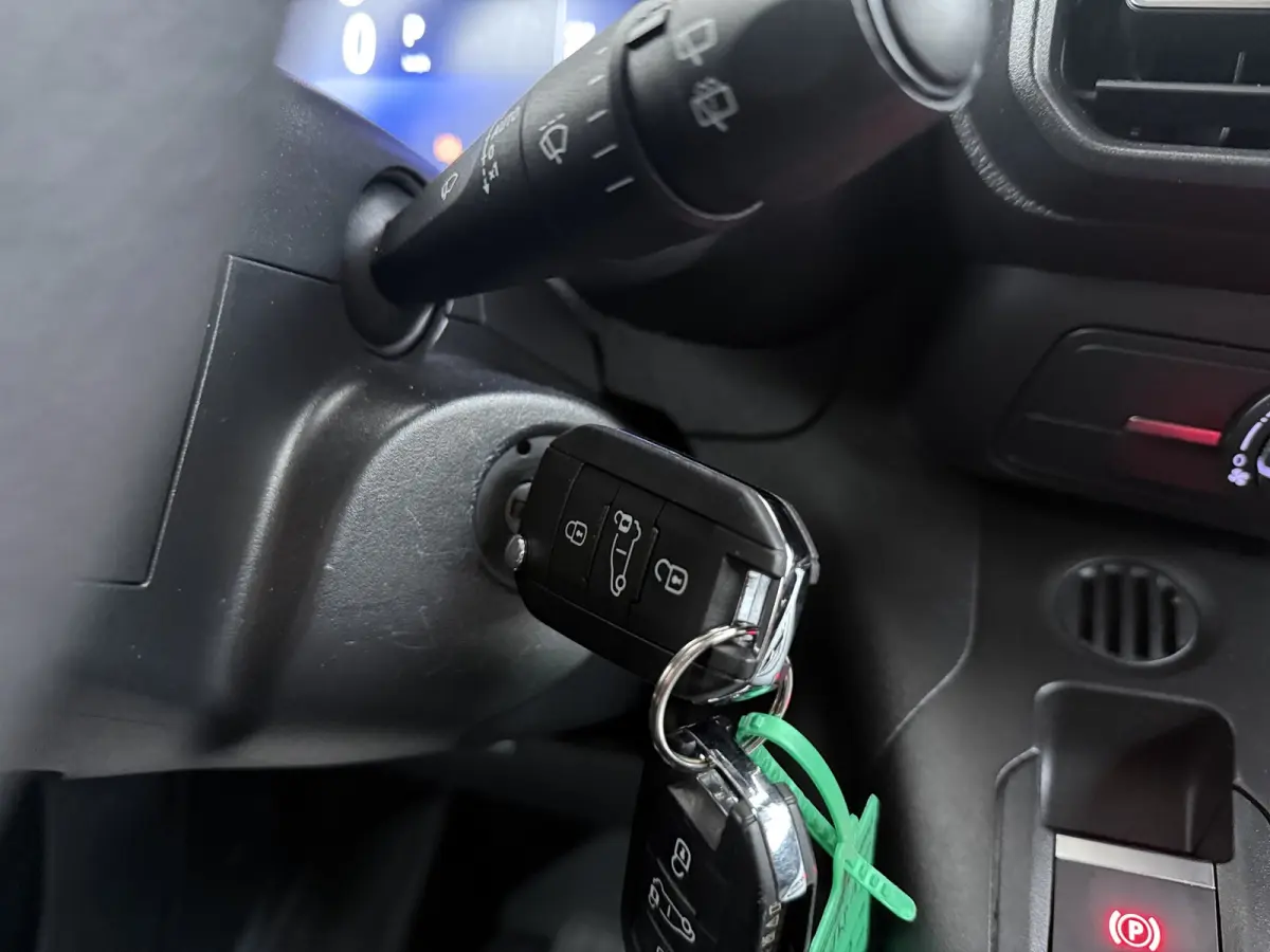 1.5D L1 130pk automaat | Achteruitrijcamera | Cruise control | Dodehoek detectie