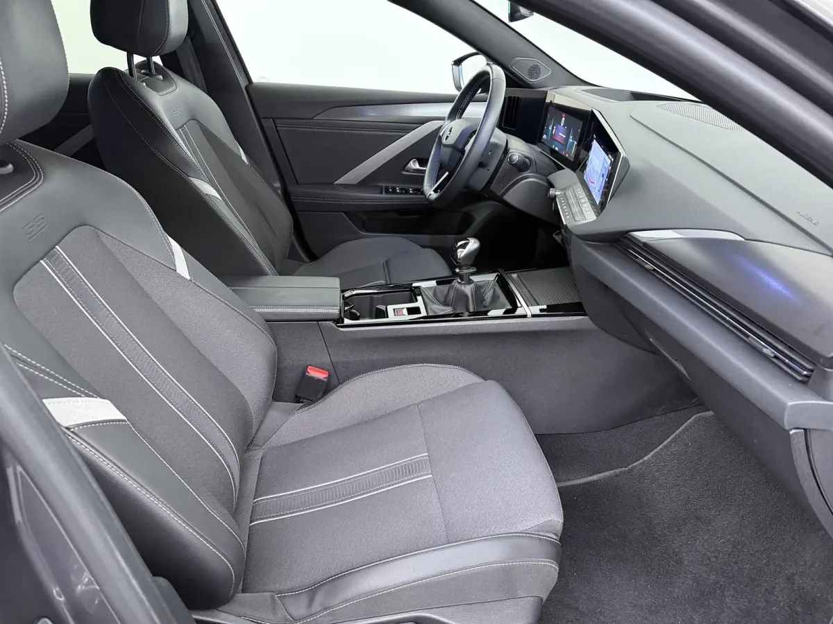 1.2 Turbo GS | Cruise control adaptief | Electronic climate controle | Head-up display