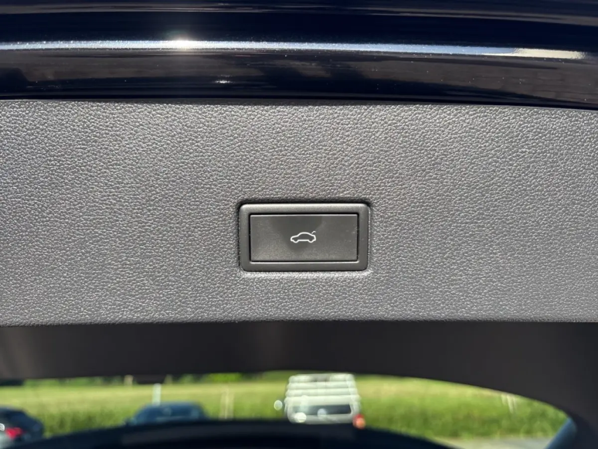 1.5 TSI DSG SPORT PANO-DAK/TREKHAAK/CAMERA/ELEK-KLEP/DIG-DASH/ACC/BEATS