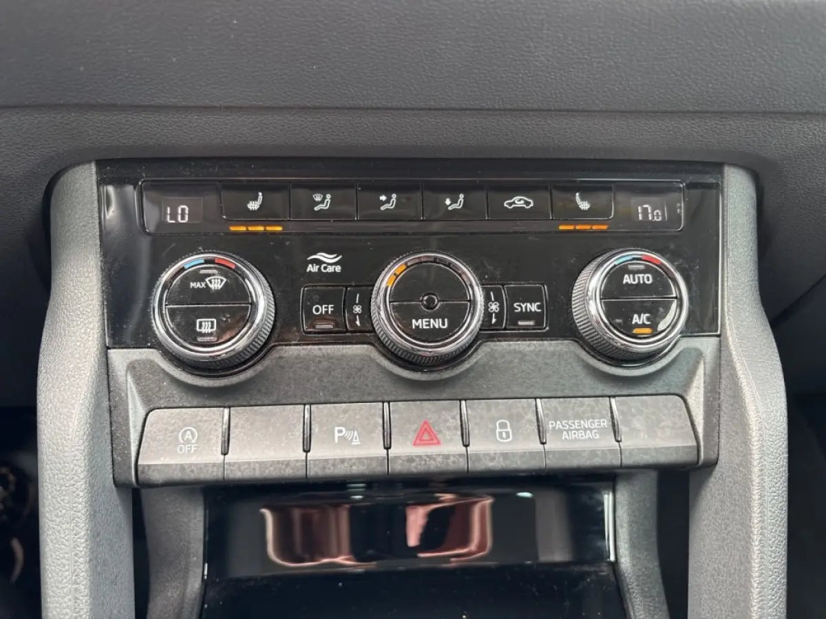 1.0 TSI CLEVER PDC/CRUISE/LED/STOELVERW-VOOR+ACHTER/CARPLAY