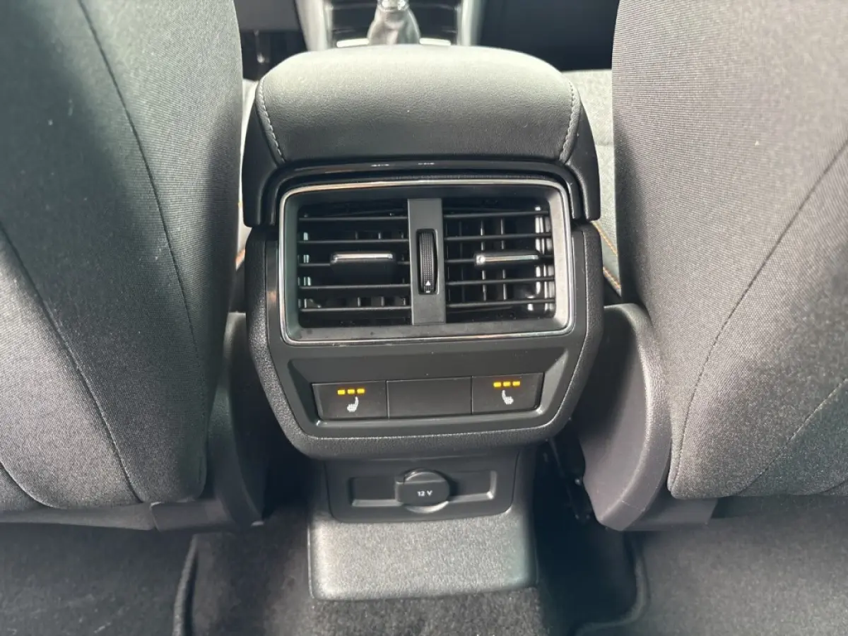 1.0 TSI CLEVER PDC/CRUISE/LED/STOELVERW-VOOR+ACHTER/CARPLAY