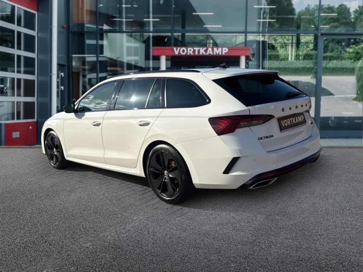 2.0 TDI DSG RS TREKHAAK/CAMERA/ELEK-KLEP/ACC/STOEL+STUURVERW/CARPLAY