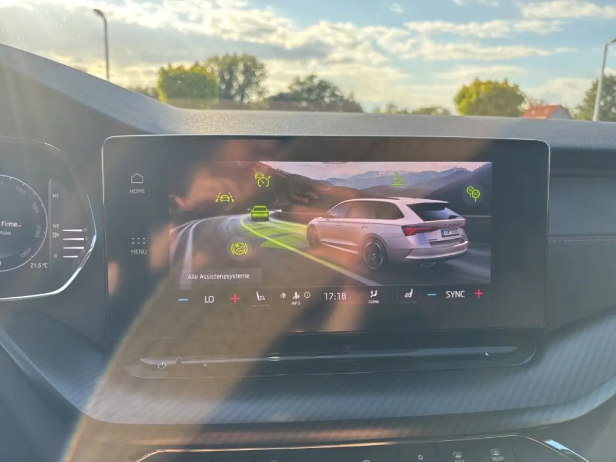2.0 TDI DSG RS TREKHAAK/CAMERA/ELEK-KLEP/ACC/STOEL+STUURVERW/CARPLAY
