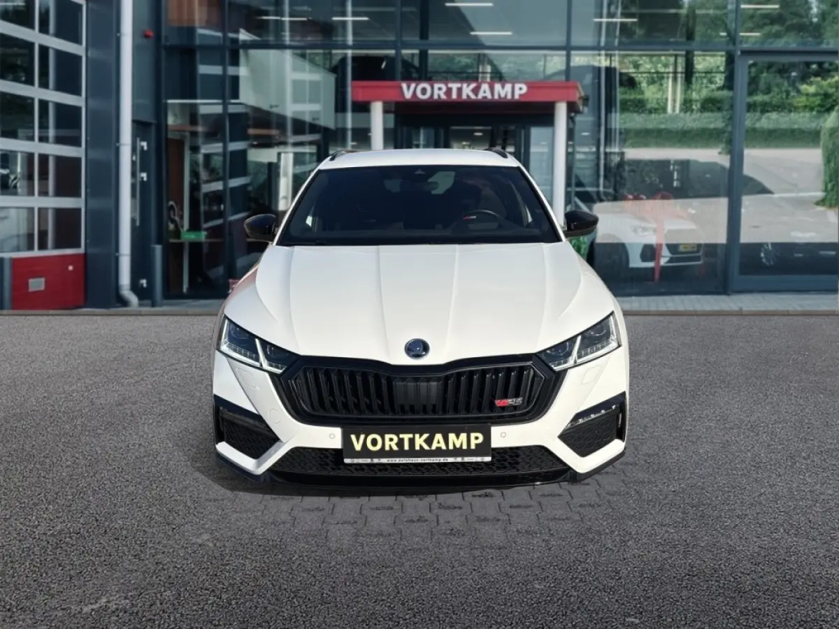 2.0 TDI DSG RS TREKHAAK/CAMERA/ELEK-KLEP/ACC/STOEL+STUURVERW/CARPLAY
