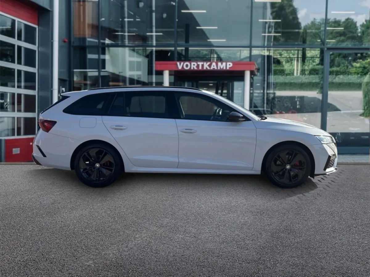 2.0 TDI DSG RS TREKHAAK/CAMERA/ELEK-KLEP/ACC/STOEL+STUURVERW/CARPLAY