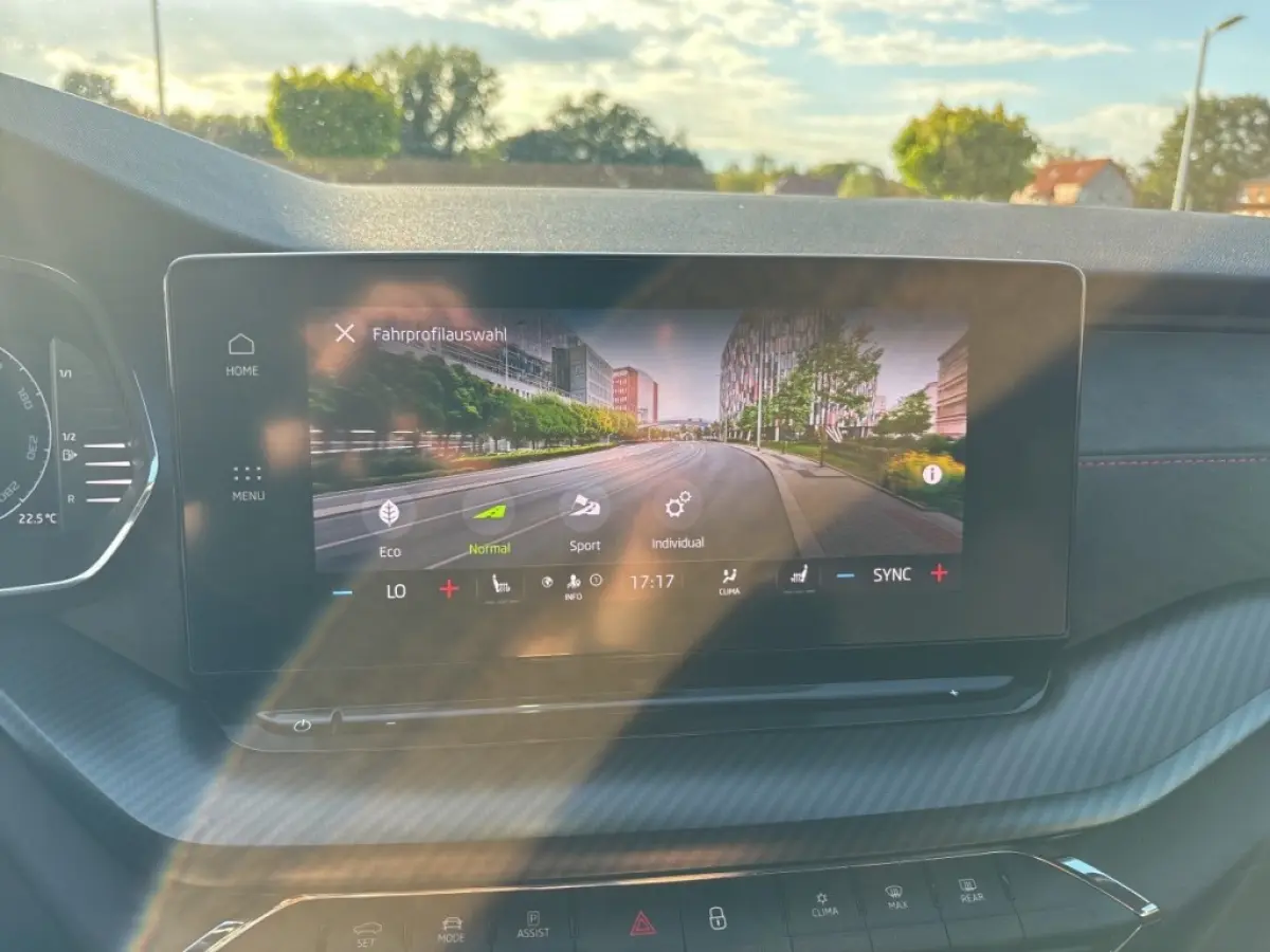2.0 TDI DSG RS TREKHAAK/CAMERA/ELEK-KLEP/ACC/STOEL+STUURVERW/CARPLAY