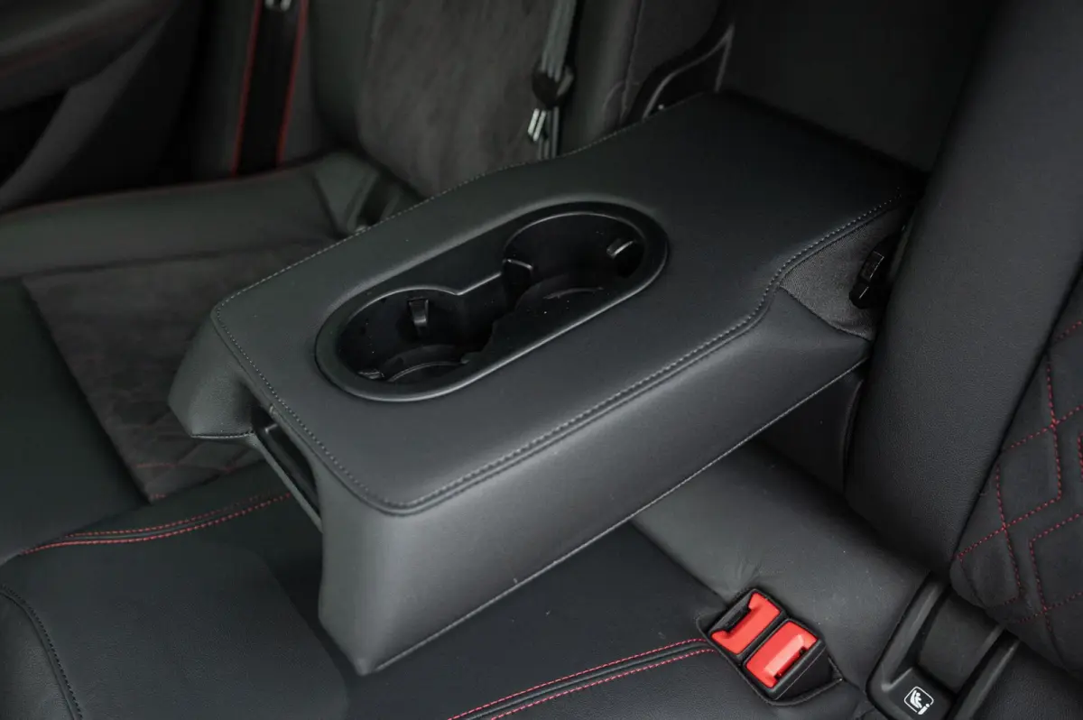 Avant 2.0 quattro S-Line TREKHAAK ACC HEAD UP B&0