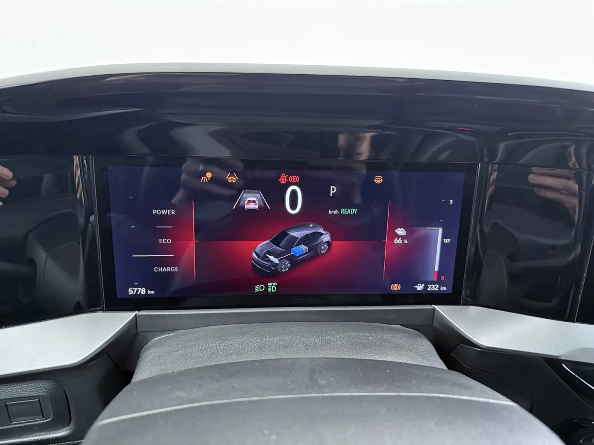 GS 54 kWh | Achteruitrijcamera | Apple Carplay/Android Auto|telefoonintegratie premium | Cruise control adaptief en stuurhulp