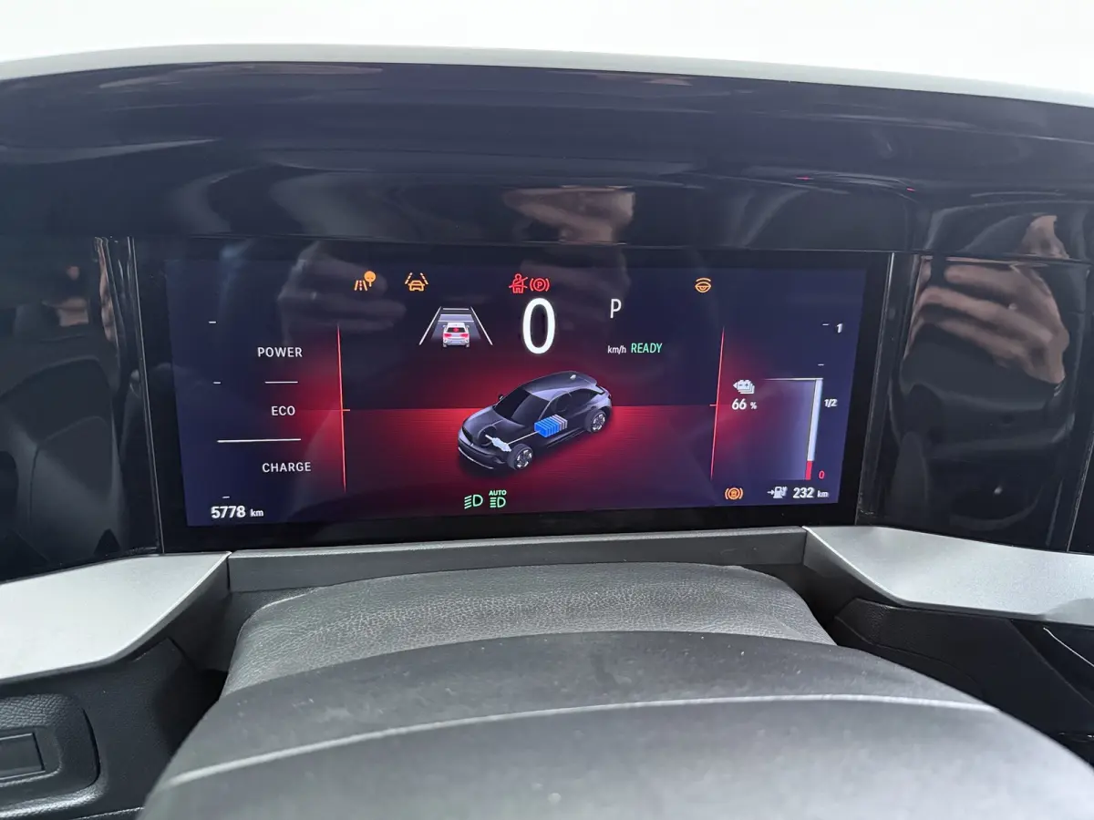 GS 54 kWh | Achteruitrijcamera | Apple Carplay/Android Auto|telefoonintegratie premium | Cruise control adaptief en stuurhulp