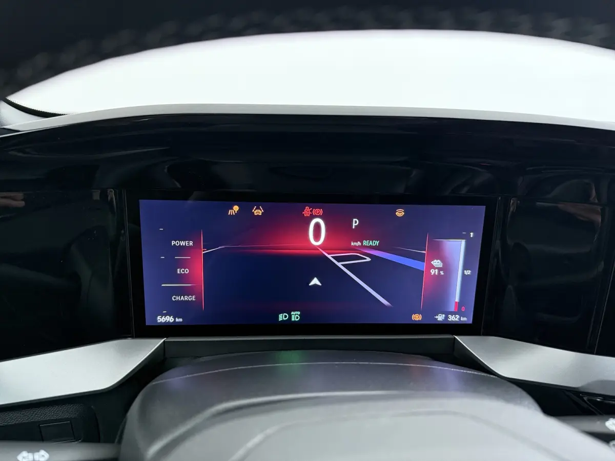 GS 54 kWh | 96% SOH | Apple Carplay / Android Auto | Adaptive Cruise Control | | Bluetooth Audio-Streaming | Buitenspiegel elektr. verstel- en verwarmbaar, electr. inklapbaar | DAB-Tuner (Ra