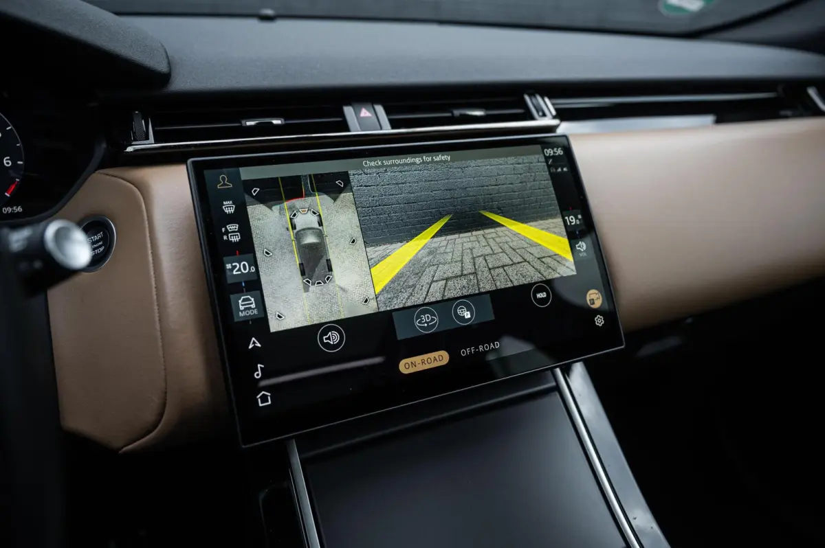 2.0 P400e AWD Dynamic HSE PHEV PANO LEDER MERIDIAN 360 CAMERA STUURVERWARMING ADAPTIVE CRUISE