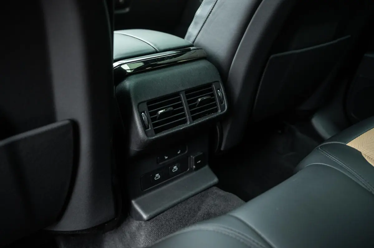 2.0 P400e AWD Dynamic HSE PHEV PANO LEDER MERIDIAN 360 CAMERA STUURVERWARMING ADAPTIVE CRUISE