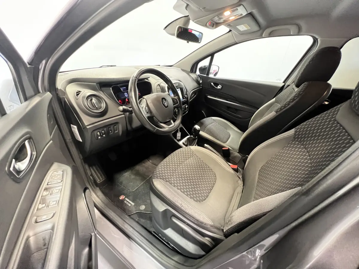 0.9 TCe Bose | Navigatie/Android/Apple Carplay | LM Velgen 17" | Cruise Control | LED Koplampen | Airco |