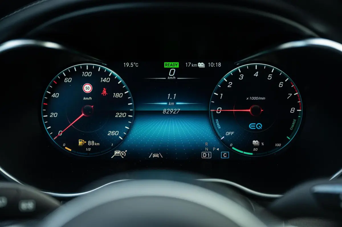 4MATIC AMG LINE PANO BURMESTER MEMORY TREKHAAK DISTRONIC