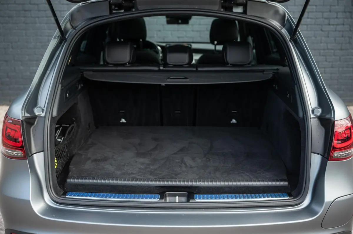 4MATIC AMG LINE PANO BURMESTER MEMORY TREKHAAK DISTRONIC