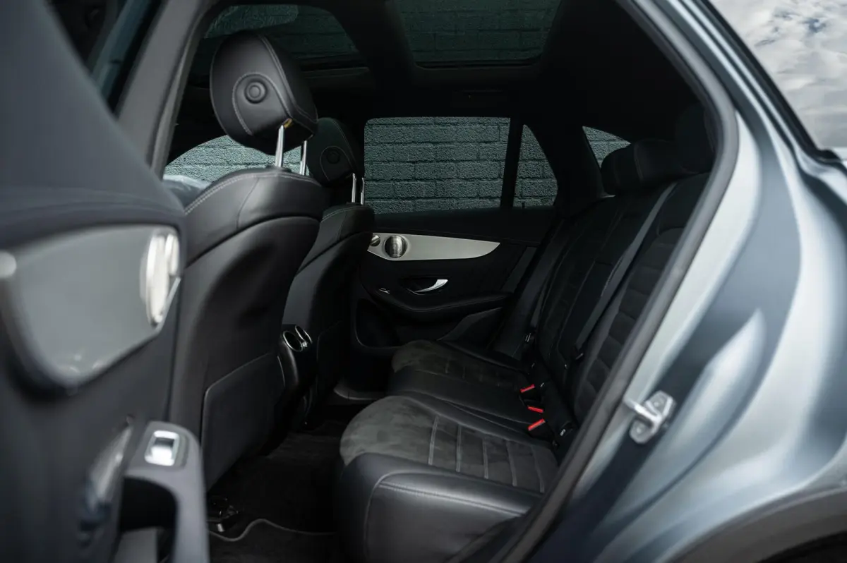 4MATIC AMG LINE PANO BURMESTER MEMORY TREKHAAK DISTRONIC