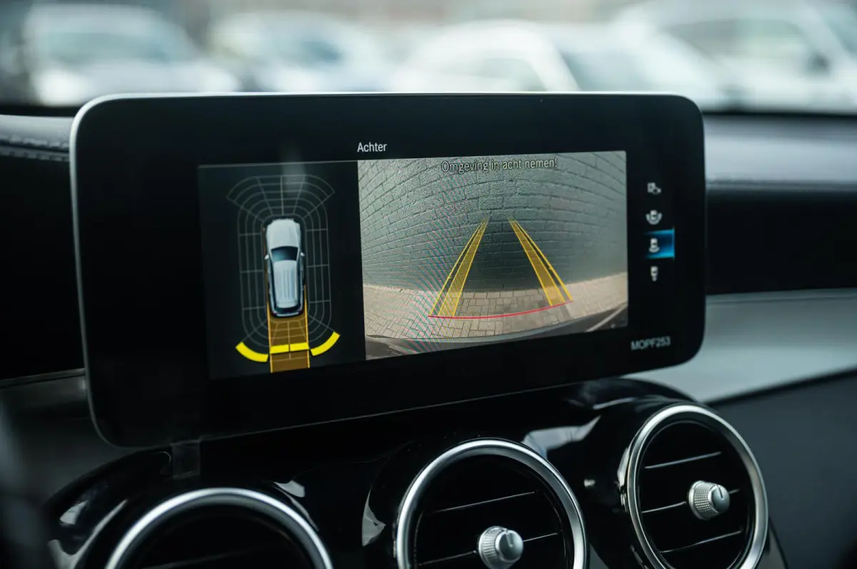 4MATIC AMG LINE PANO BURMESTER MEMORY TREKHAAK DISTRONIC
