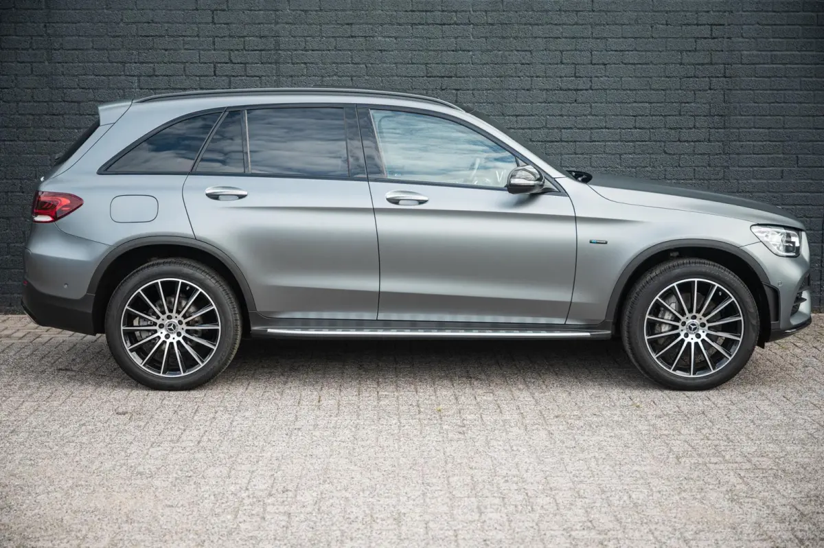4MATIC AMG LINE PANO BURMESTER MEMORY TREKHAAK DISTRONIC