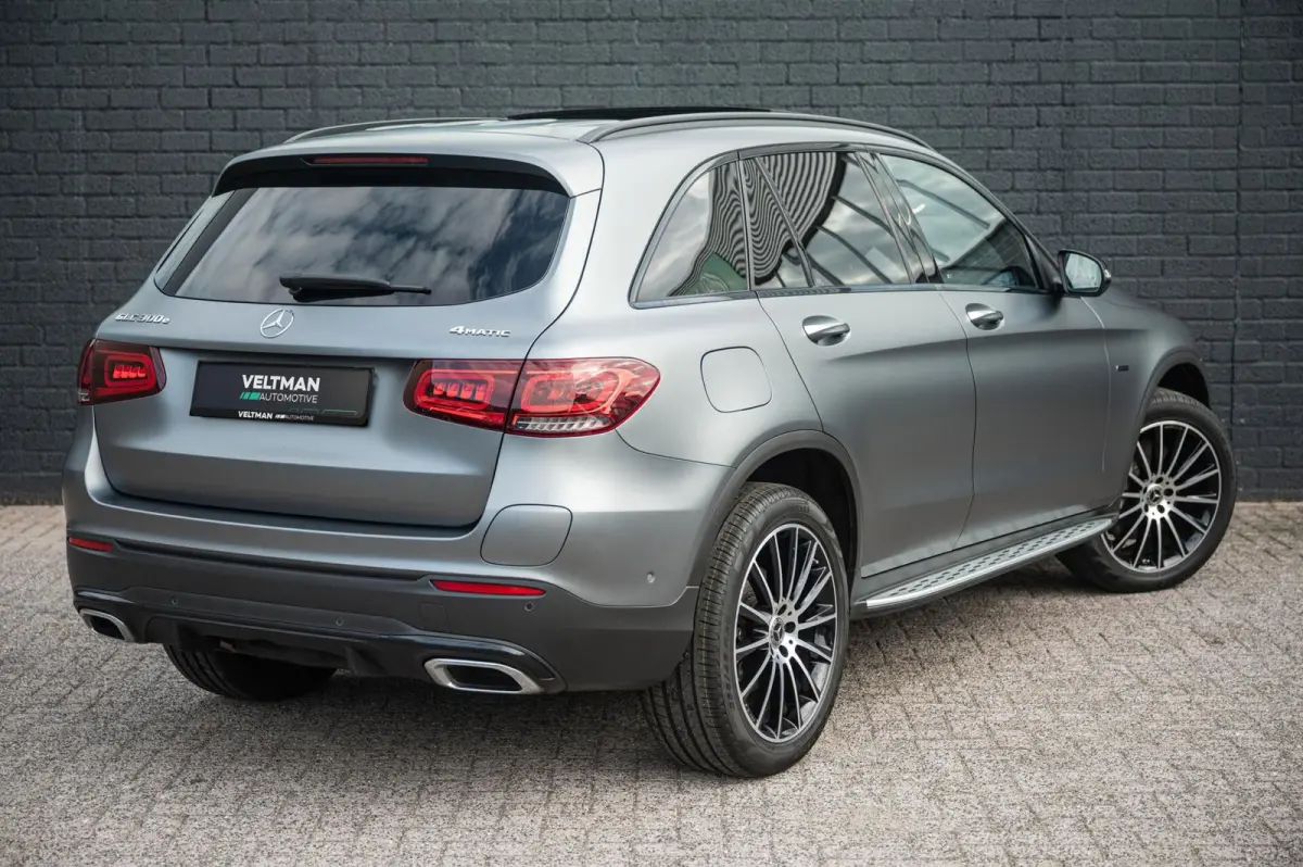 4MATIC AMG LINE PANO BURMESTER MEMORY TREKHAAK DISTRONIC