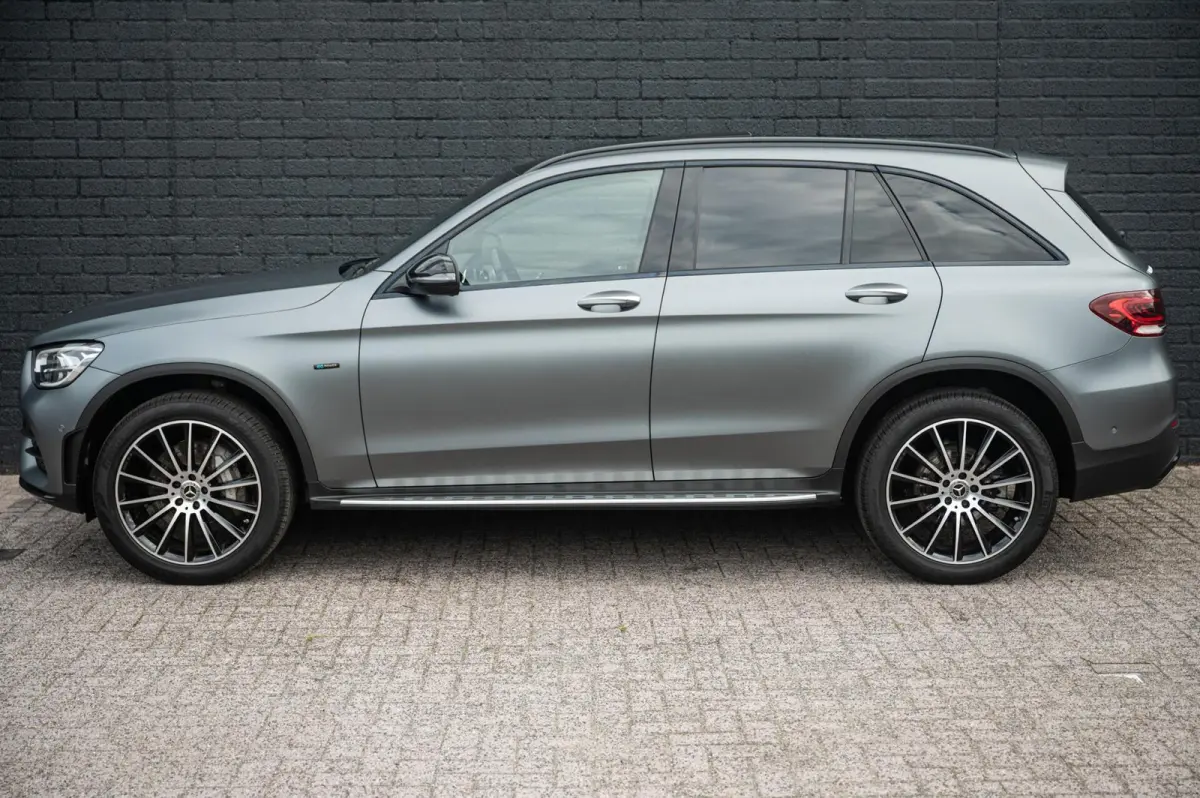 4MATIC AMG LINE PANO BURMESTER MEMORY TREKHAAK DISTRONIC